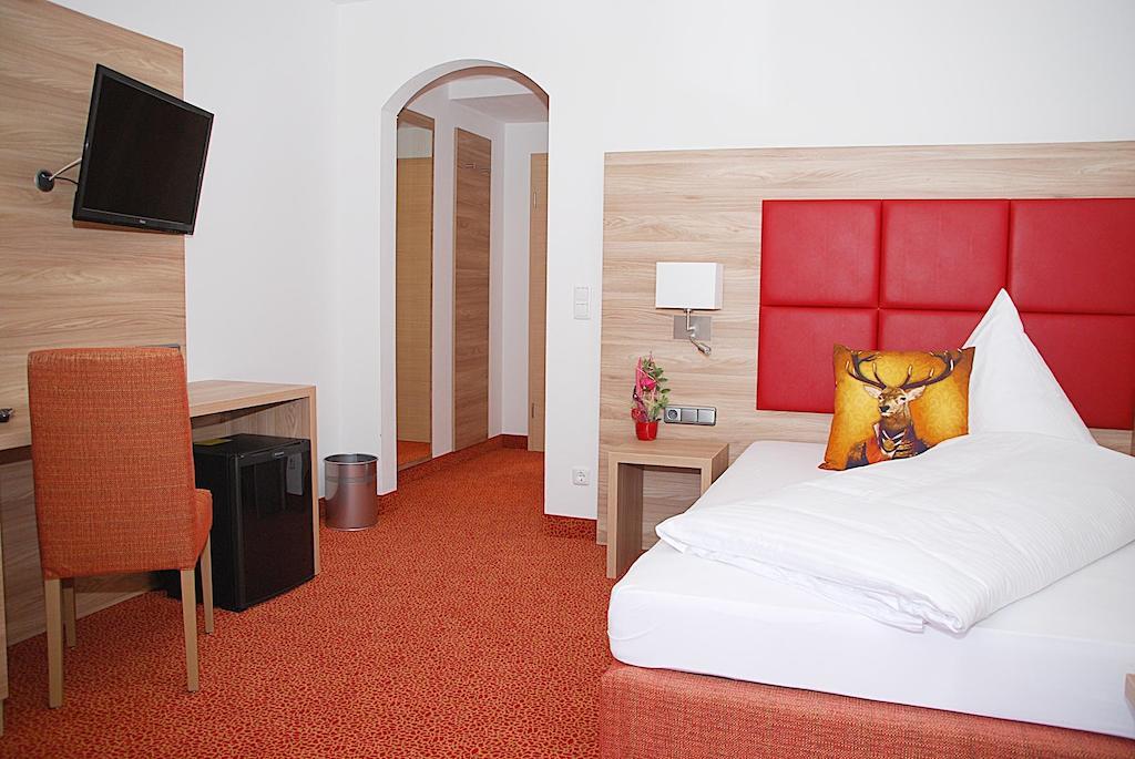 Hotel Isartaler Hof فولفراتسهاوزن الغرفة الصورة