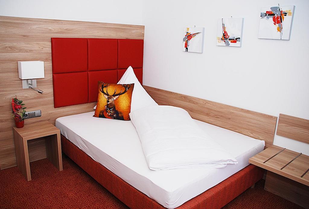 Hotel Isartaler Hof فولفراتسهاوزن الغرفة الصورة